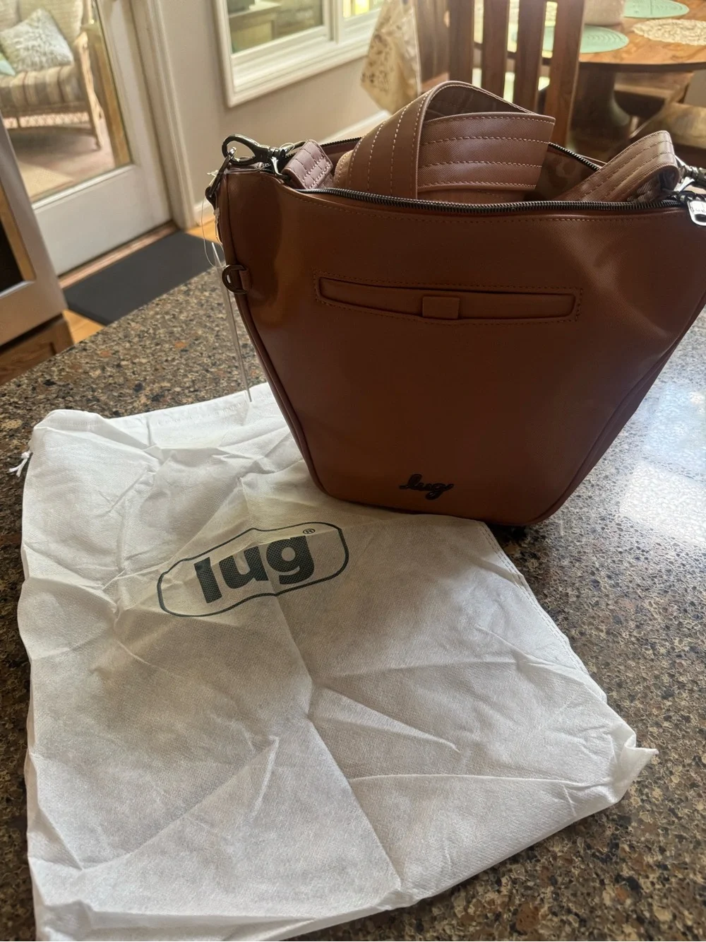 lug sleek crossbody